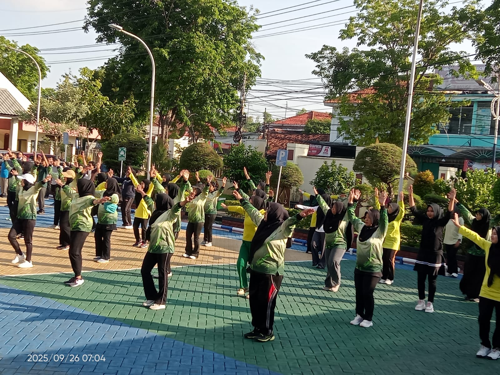 20250926 hutdyk23 Cover