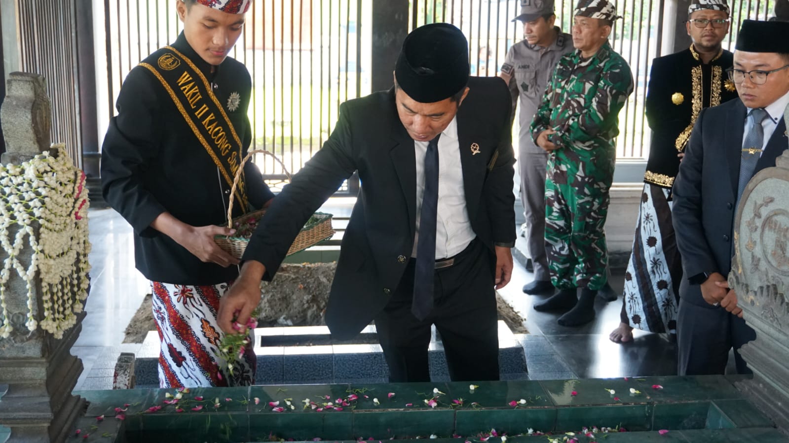 20251223 ziarahCover